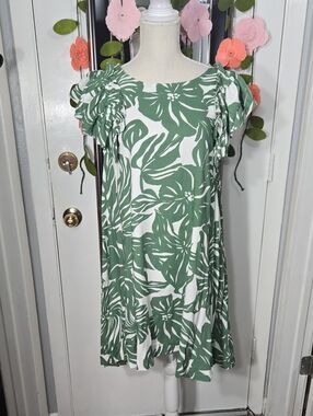 Millenium Green Large Floral Mini Dress  Sz M
